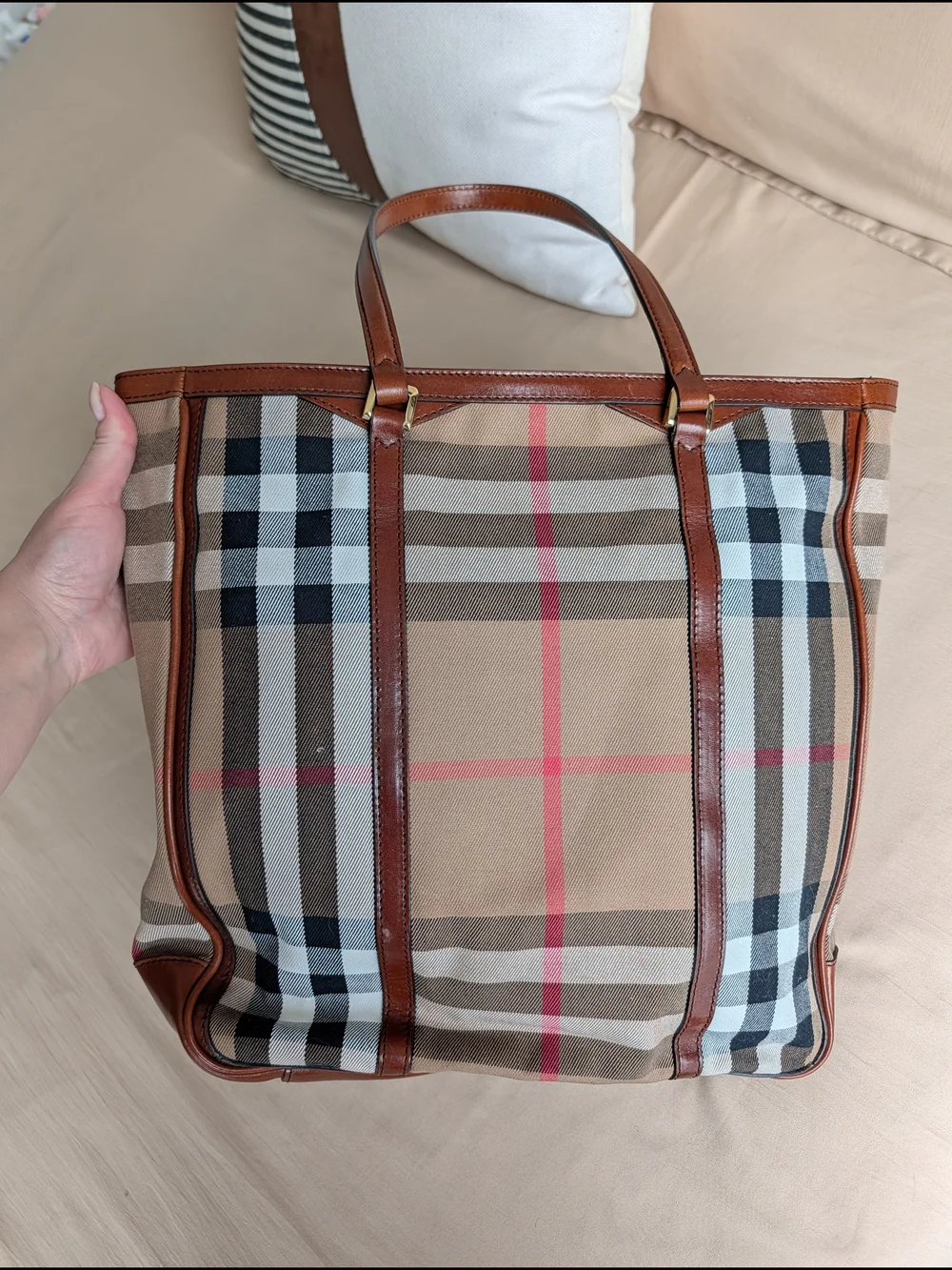 Burberry House Check Canvas & Brown Leather Tote Bag - Picture 4 of 15